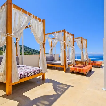 Highclere And (adults Only) 3* 파랄리아