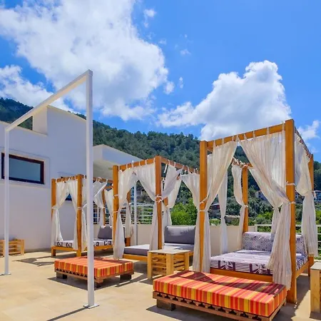 Highclere And (adults Only) 호텔