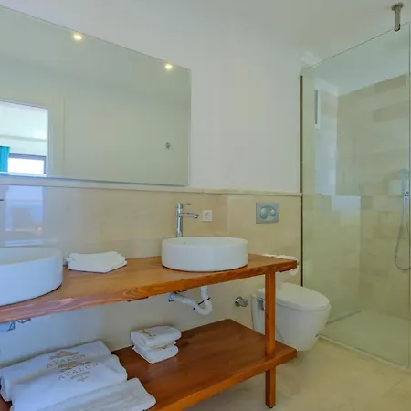 Highclere And (adults Only) 3* 파랄리아