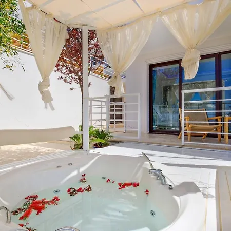 Highclere And (adults Only) 3*