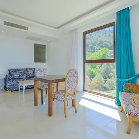 Highclere And (adults Only) 호텔 3*