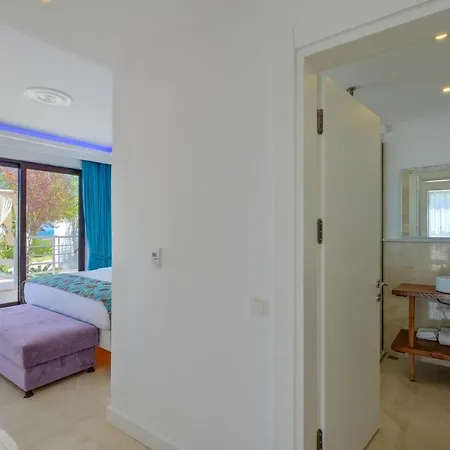 호텔 Highclere And (adults Only) 파랄리아