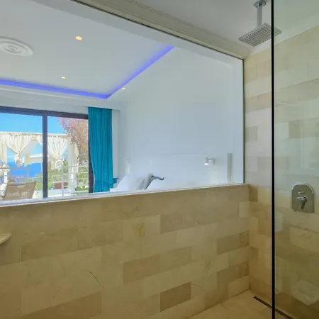 Highclere And (adults Only) 호텔