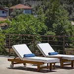 Highclere And (adults Only) מלון 3*