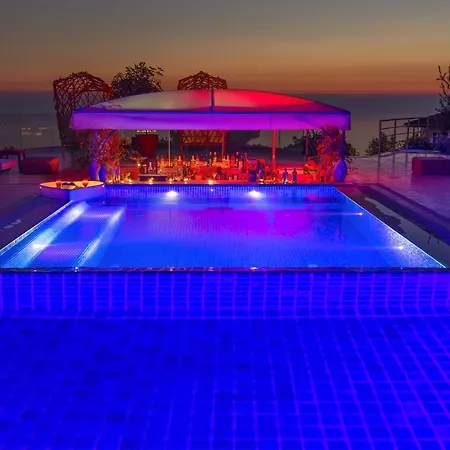 Highclere And (adults Only) Hotel