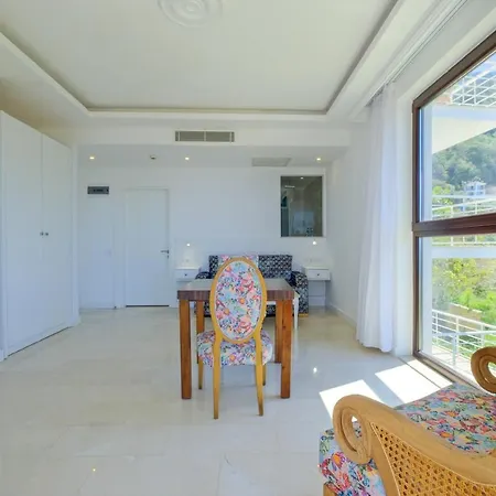 Highclere And (adults Only) 3*