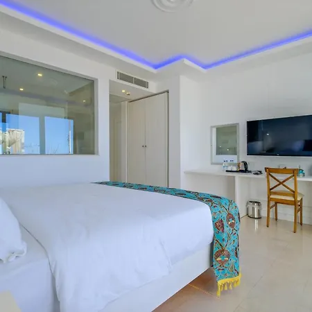 Highclere And (adults Only) 3*